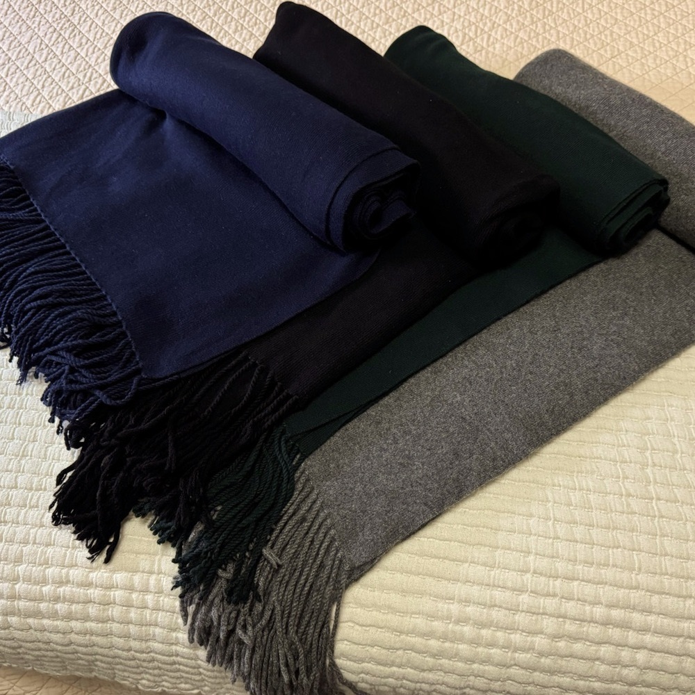 Piscotta New York 100% Cashmere Throw